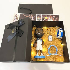 Modèles d'étoiles de <span class=keywords><strong>basket</strong></span>-ball en résine écologique faits à la main entourant Kobe Curry Owen James Harden cadeaux d'anniversaire de Noël pour garçons - Product Image 1