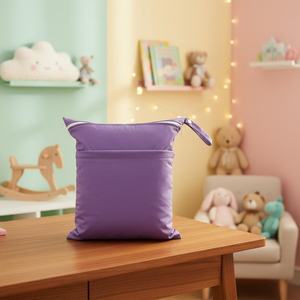 Sac à couches à double fermeture éclair avec film imperméable 30*36 cm, petite trousse de toilette en gros, sac de rangement pour couches de couleur unie - Product Image 1