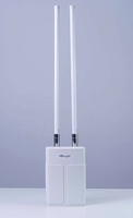 Passerelle LoRaWAN extérieure Milesight UG67 Passerelle LTE IP67 Prise en charge du serveur réseau intégré POE