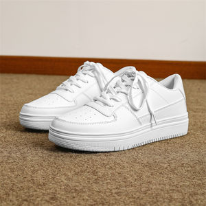 Nouvelles chaussures de skate classiques pour hommes, petites chaussures blanches à lacets, chaussures de marche tendance, design lumineux, grandes tailles, personnalisables - Product Image 2