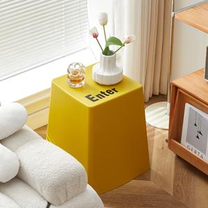 Tabouret de clavier 46x36x36 en plastique empilable, mobilier de salon, design minimaliste et moderne - Product Image 3