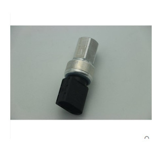 Pressostat de climatisation 1K0959126E G1/8 Laiton IP54 650 psi pour Tiguan Touran Fabia Octavia Superb Yeti Polo Sagitar - Product Image 2