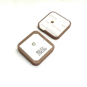 204286-0001 204286 Antennes GNSS - Antenne RF en céramique GPS 5.5dBi 2042860001 - Product Image 1