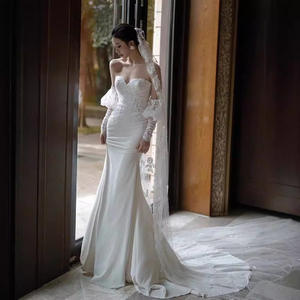 Drop Shipping 2025 Nouveau modèle Satin de sirène Robe de mariée de voyage à la française pour femmes Élégant Rétro Robe de mariée principale sans bretelles Voiles de mariée - Product Image 2