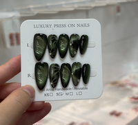 Vente en gros de faux ongles en acrylique faits à la main avec motifs floraux, faux ongles 3D mignons peints à la main, faux ongles réutilisables personnalisés en vrac