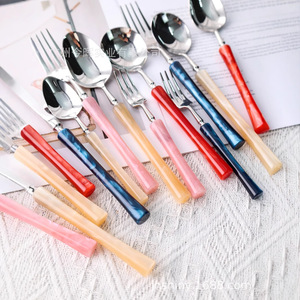 Ensemble de couverts en acier inoxydable 304 brillant avec manche en acrylique, design taille fine, couteau, fourchette et cuillère pour cuisine occidentale et hôtels - Product Image 2