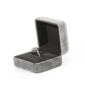 Caja de collar gris con logotipo personalizado Weimei, caja de regalo con colgante de terciopelo, caja de almacenamiento de joyería Premium para joyería - Product Image 2