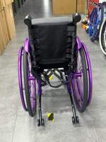 Fauteuil roulant sportif manuel léger en fibre de carbone violette 5805, pliable, roues arrière à dégagement rapide, fauteuil roulant actif, vente chaude
