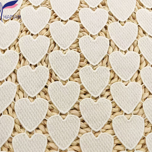 100% poliestere squisito vuoto modello di amore latte di seta tessuto da ricamo a maglia per abbigliamento e decorazioni per la casa per carta da parati - Product Image 2