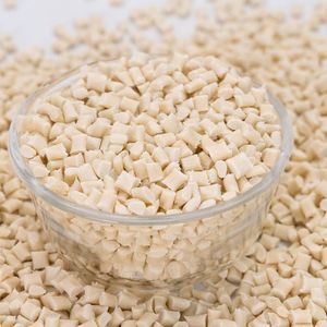 Granulés de résine PET transparente de qualité alimentaire en polyester, matière première plastique - Product Image 5