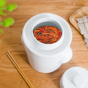 โถเซรามิกสไตล์เกาหลีสำหรับกิมจิ ขนาดใหญ่ ปิดสนิท ทรงกระบอก สีขาว พร้อมฝาพลาสติก สำหรับอาหารหมัก - Product Image 4