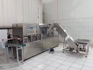 Condición de tolva de cinta transportadora de elevador de cubo inclinado de gránulos de frijoles y nueces nueva para industrias de restaurantes Motor de componente central - Product Image 2
