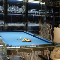 Table de billard de luxe moderne en verre transparent noir ardoise, 8 pieds, en verre cristal, pour la maison, directement de l'usine