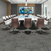 Dalles de moquette carrées en nylon de luxe pour usage commercial, avec dos rembourré épais, pour grands bureaux et immeubles de bureaux modulaires