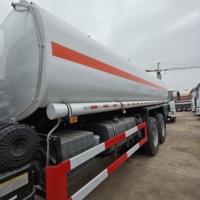 Camion-citerne Sinotruk Sitrak 6x6 20-25CBM |   Nouveau |   Réservoir en acier inoxydable/alliage d'aluminium |   Diesel/Essence/Pétrole brut/Produits chimiques