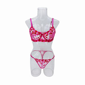 En Gros Ensemble de <span class=keywords><strong>Lingerie</strong></span> <span class=keywords><strong>Luxe</strong></span> Brodé en Dentelle (Soutien-Gorge et Culotte) avec Sous-Vêtements Fins, Intimes, Sexy et Délicats, Logo Positionné à la Taille - Product Image 5