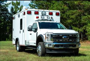 Véhicules d'urgence Ford Ambulance à roues - Product Image 2