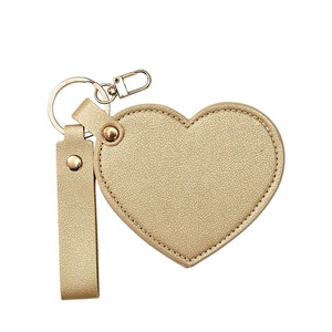 Espejo de Bolsillo de Viaje con Llavero de Cuero PU en Forma de Corazón, con Anillo para Llaves y Soporte para Llaves de Coche, Diseño de Dibujos Animados - Product Image 6