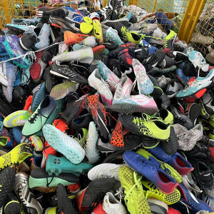 Scarpe da Calcio Usate da Uomo S24/S25 - Ingrosso Fabbrica - Scarpe da Calcio Usate di Seconda Mano per Uomo - Stock all'Ingrosso - Product Image 6