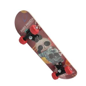 <span class=keywords><strong>Skateboard</strong></span> avec une planche durable, parfait pour la conduite en ville et au parc - Product Image 3