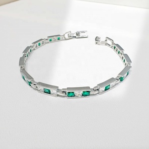 Precio de fábrica: Pulseras de plata 925 con eslabones cubanos para mujer, brazaletes de lujo al por mayor con circonita verde y esmeralda gruesa. - Product Image 2