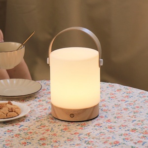 Nueva Lámpara de Mesa LED Recargable de 2000/4000 mAh con Batería de Iones de Litio, Estilo Madera Difusa, Venta Directa de Fábrica 2023, para Hogar y Camping - Product Image 4