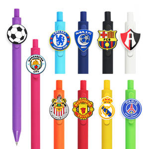 ปากกาลูกลื่นเจลหัวละเอียด0.5มม. ความแม่นยำสูงสำหรับเด็กผู้หญิงอุปกรณ์เสริมเสน่ห์ทำจากพลาสติกพีวีซีดีไซน์โลโก้ทีมฟุตบอล - Product Image 1