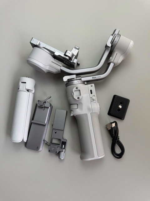 Fast Delivery Ronin RS 4 Mini Gimbal Stabilizer Foldable Vlog Stabilization for Camera