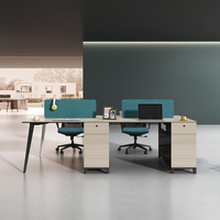 Bureau de bureau informatique au design moderne avec espace ouvert, table de bureau pour 2, 4 ou 6 personnes, bureau de direction modulaire