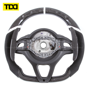 Volante de Fibra de Carbono TDD Compatible con McLaren 570S 2017-2021 - Product Image 5