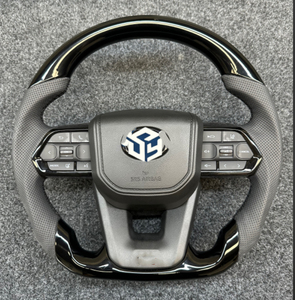 Volant de voiture en cuir et fibre de carbone cousu à la main de qualité OEM, utilisé pour Toyota LC300 Land Cruiser Camry Hiace Hilux Corolla - Product Image 5