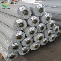 Rouleau de film PVC souple transparent Tiptop Matériau en feuille de vinyle transparent flexible pour la couverture d'emballage et l'utilisation de la papeterie