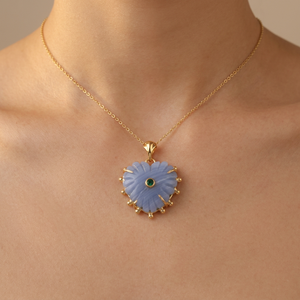 Collar con Colgante de Corazón de Ágata Azul Tallado con Incrustaciones de Esmeralda CZ, Cadena de Latón con Cuentas y Baño de Oro de 18k para Mujer - Product Image 3