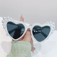 Nouvelles lunettes de soleil Love Pearl incrustées de perles, verres polarisés UV400 en PC, lunettes de mode amusantes