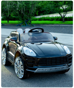 Voiture électrique à quatre roues pour enfants de 2 à 4 ans, télécommandée, alimentée par batterie, en plastique durable et sécuritaire - Product Image 3