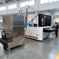 Machine de finition de tôles découpées au laser pour l'élimination des bavures, des scories et des résidus