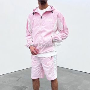 Ventes en gros personnalisées de vestes coupe-vent roses, sweats à capuche zippés et shorts en nylon, ensembles de jogging légers en deux pièces, ensembles de shorts coupe-vent - Product Image 3