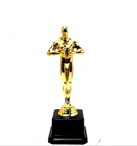 Trofeo premio in plastica all'ingrosso personalizzato resina statua oscar figurine trofeo souvenir