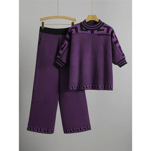Весенне-летний новый европейско-американский женский вязаный комплект из 2 предметов: полосатый топ с коротким рукавом и брюки с высокой талией и широкими штанинами, повседневный наряд - Product Image 3