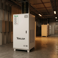 Stabilisateur de tension automatique triphasé à moteur servo haute précision 6 kVA, 15 kVA, 20 kVA pour l'automatisation industrielle OEM
