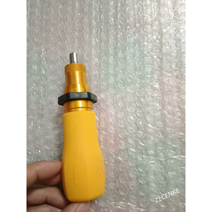 Destornillador Dinamométrico de Tipo Clic TOHNICHI RTD con Mecanismo de Deslizamiento Rotatorio RTD260CN Usado - Product Image 1