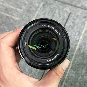 Lente de Zoom <span class=keywords><strong>Sony</strong></span> SEL18135 E 18-135mm F3.5-5.6 OSS Usada, Montura E, APS-C para <span class=keywords><strong>Sony</strong></span> A6000 A6300 <span class=keywords><strong>A6400</strong></span>, Lente para Cámara de Viajes y Vlogging - Product Image 3