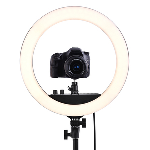 ไฟวงแหวนพร้อมขาตั้งกล้องวิดีโอแบบสามขาสำหรับไฟ selfie Vlog - Product Image 1