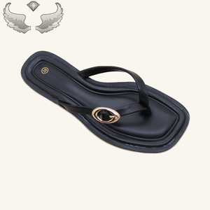 High-quality Summer New Design Comfortable <b>Soft</b>-soled Wholesale Breathable Durable Lightweight Women Flat Sandals and <b>slippers</b> - Product Image 4