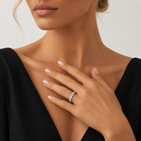 Bague Moissanite de Luxe Intemporelle en Argent S925, Design Demi-Éternité avec Gemme Ovale et Serties Solides, pour la Mode Quotidienne et les Occasions Spéciales