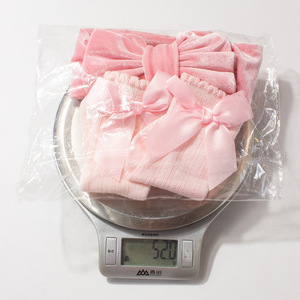 Diadema de bebé de terciopelo dorado nuevo europeo y americano, combinación de calcetines, conjunto de calcetines de diadema para niños con lazo cálido para Otoño e Invierno - Product Image 3