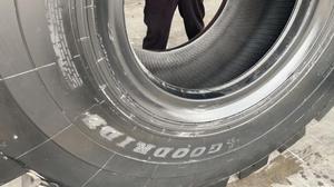 Neumático de Camión Tamaño 425/65R21 - Product Image 4