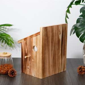 Casa de Pájaros de <span class=keywords><strong>Madera</strong></span> para Exteriores, Acabado Quemado, Aislamiento Térmico, Caja de Anidación para Aves, de <span class=keywords><strong>Madera</strong></span> de Pino Sólido - Product Image 4