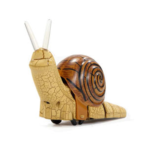 Jouets amusants d'insectes télécommandés infrarouges réalistes Escargot Jouets farces RC Insectes amusants télécommandés infrarouges Jouet pour animaux de compagnie Cadeaux d'anniversaire pour enfants - Product Image 1