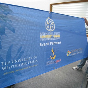 Tùy Chỉnh 100% Polyester Không Thấm Nước Không Khí Lưới Dệt Vải Biểu Ngữ Truyền Nhiệt In Treo Thiết Kế Cho Quà Tặng Chào Mừng Cờ - Product Image 6